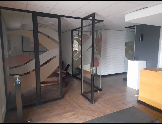 208M² OFFICE FOR SALE IN WITKOPPEN